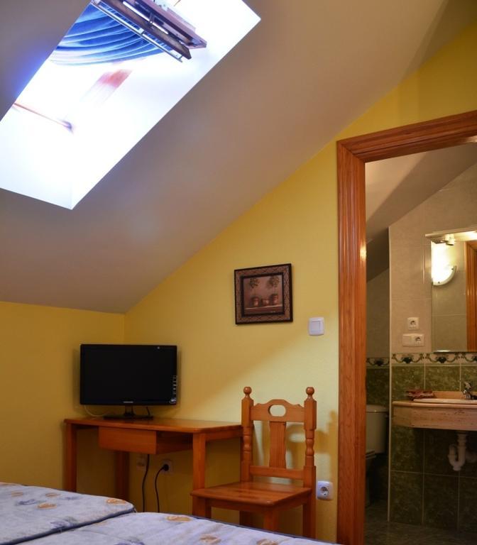 Hospederia El Cantio Orena Room photo