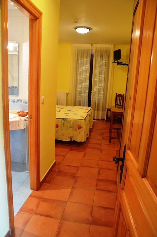 Hospederia El Cantio Orena Room photo